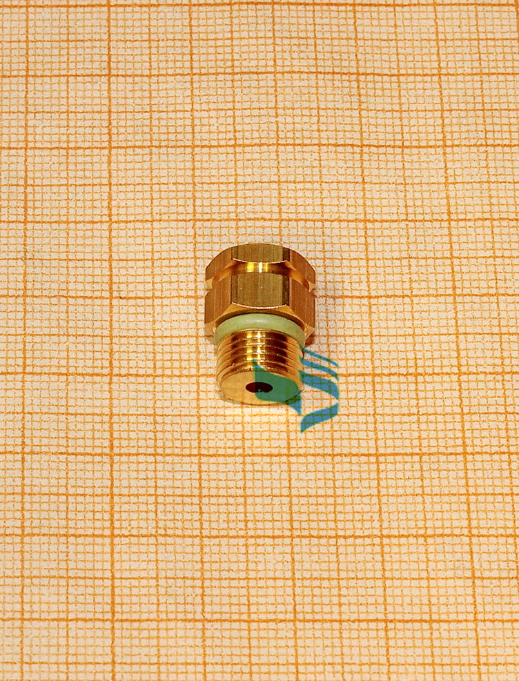 Штуцер помпы 1/8' LB 1000